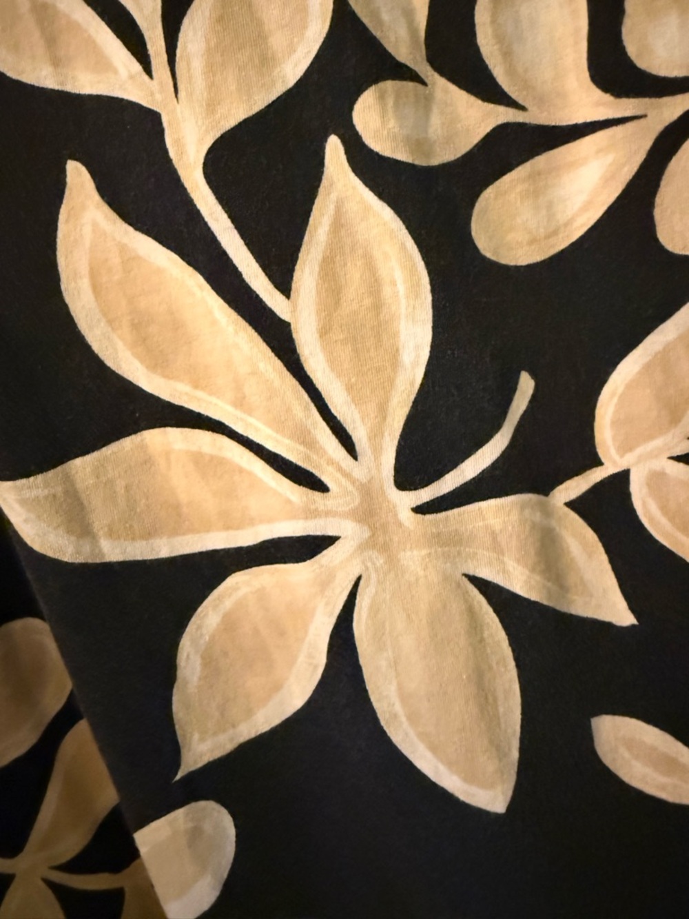 BAMBOO Cay Men's Black Polo with Cream Botanical Print. 100% cotton - Picture 7 of 7